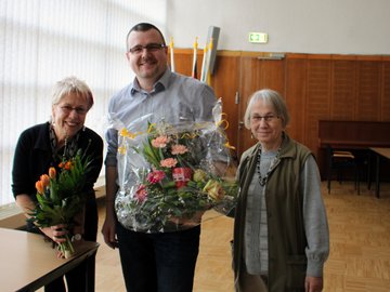 Am Mittwoch, den 22. April in Stendal gratulierten Birke und die Kreisvorsitzende, Ruth Rothe, dem stellvertretenden Landesvorsitzenden, Andreas Höppner, mit einem kleinen Blumengruß zum Geburtstag.