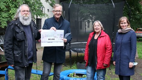 spendenuebergabe.reichenstrasse.bartsch.hohmann.vonangern.jpg